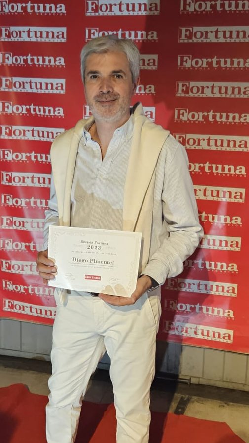 Reconocimiento de Revista Fortuna a Diego Pimentel